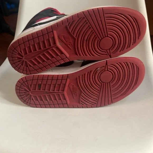 Nike Air Jordan Black and White Sneakers Mid Top - Picture 5 of 9